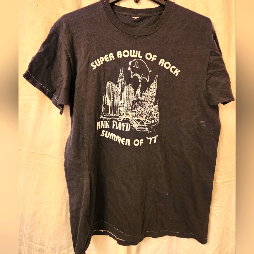 Vintage Pink Floyd shirt